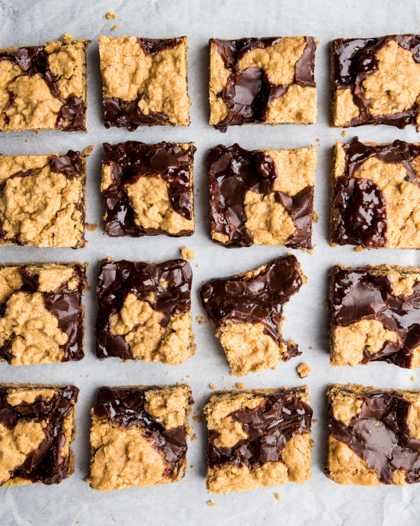 Vegan Fudge Oatmeal Bar Recipe